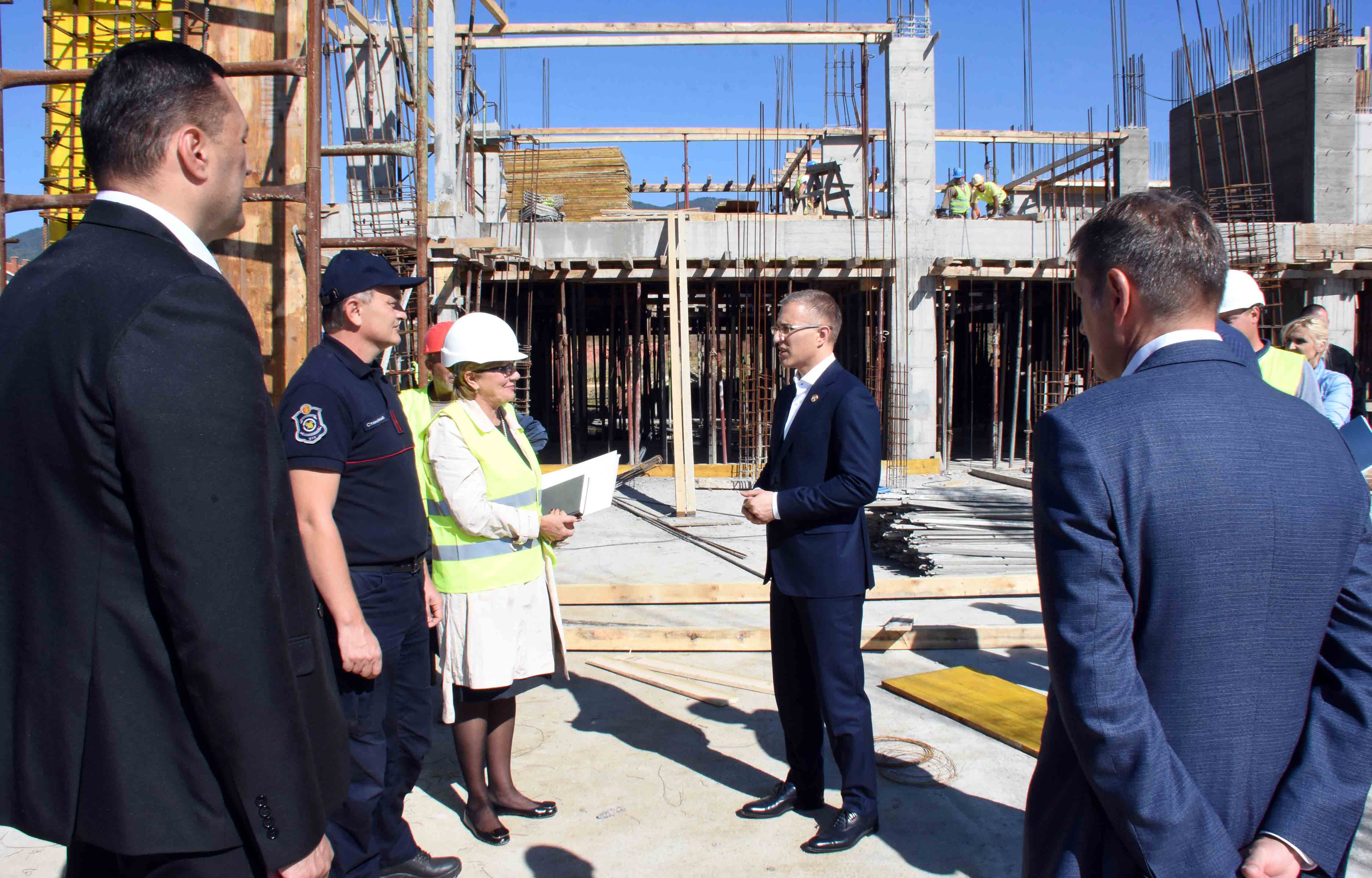 Mинистар Стефановић обишао радове на изградњи новог Регионалног центра за ванредне ситуације у Врању