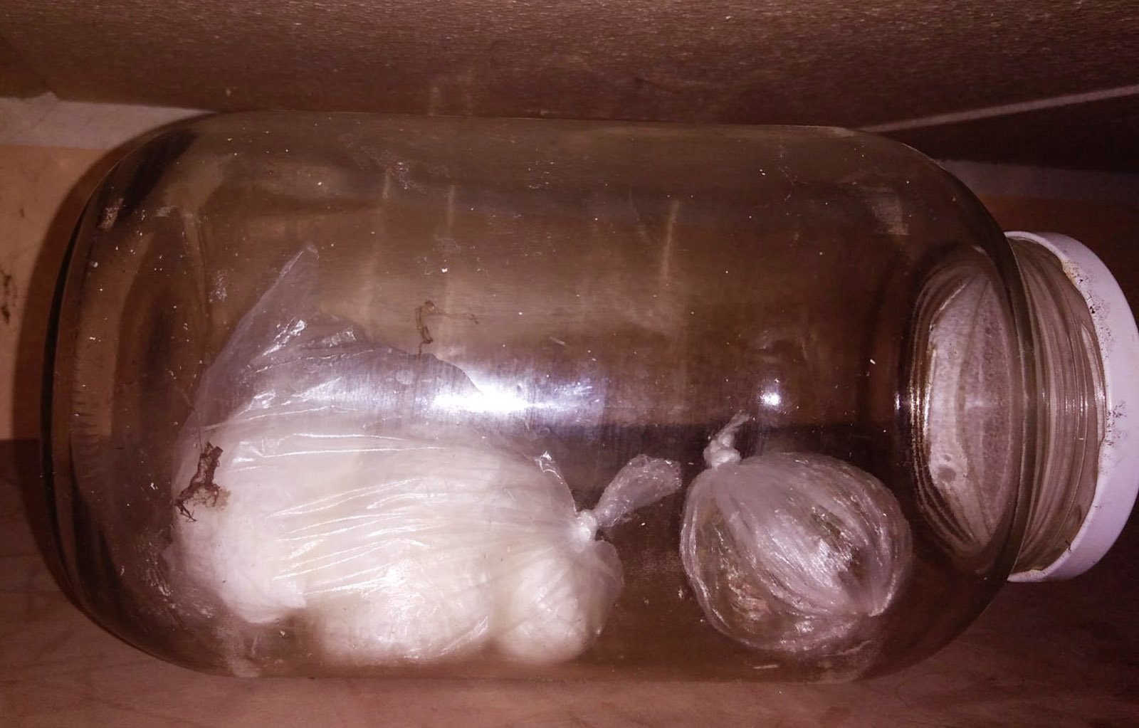 Policija zaplenila oko 1,8 kilograma marihuane, više od 1,5 kilograma amfetamina i uhapsila pet osoba