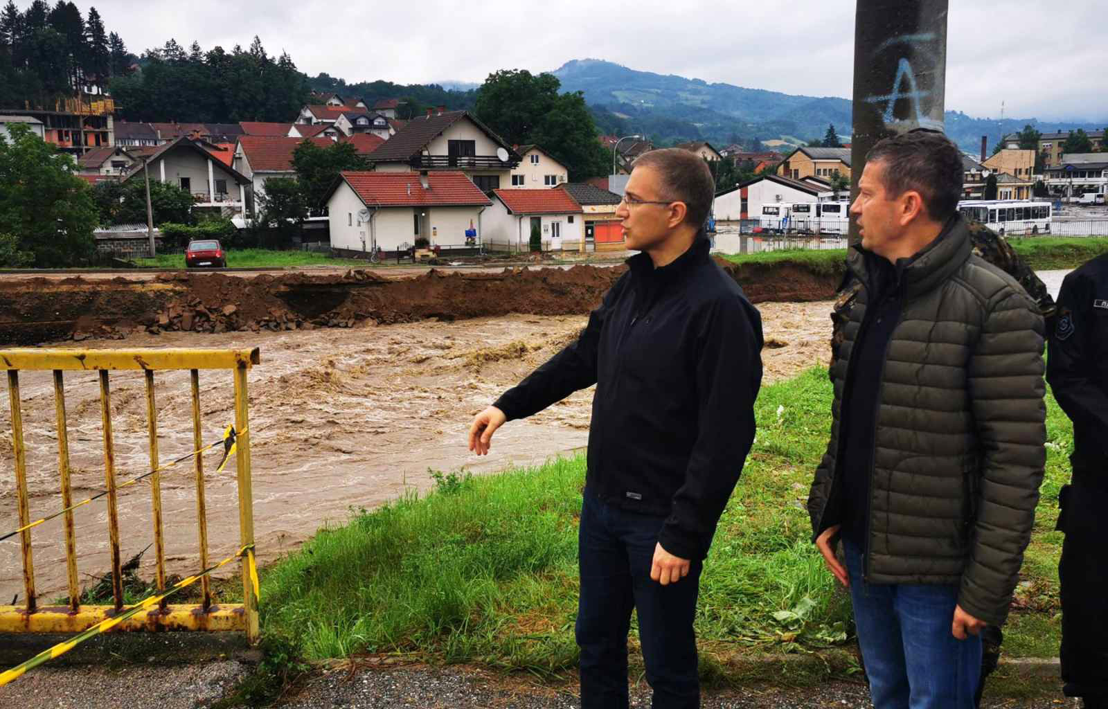 Стефановић: Држава je уз становништво у свим општинама угроженим поплавама