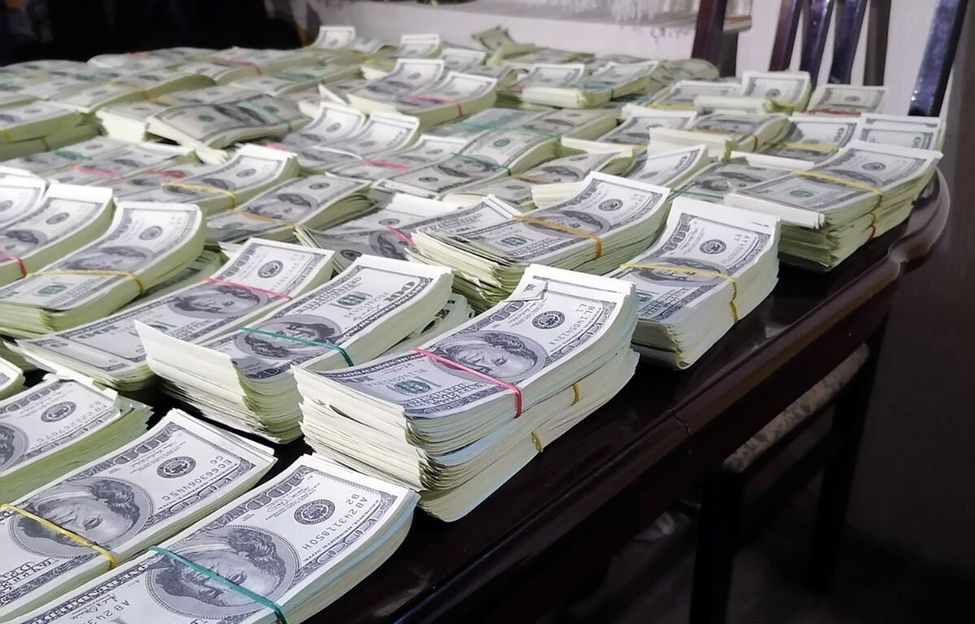 Uhapšeni osumnjičeni za falsifikovanje novca u vrednosti od 2.056.400 američkih dolara