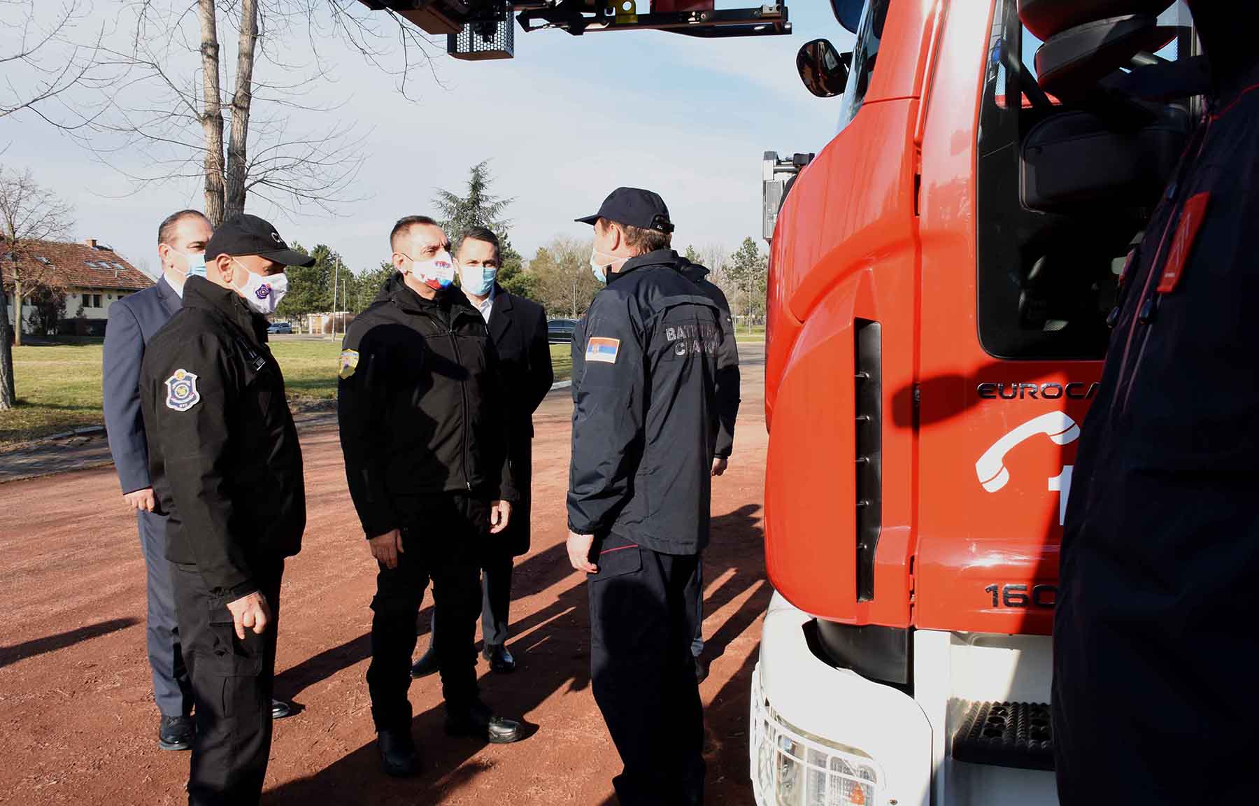 SVS bogatiji za 10 novih vatrogasno-spasilačkih autocisterni i pet automehaničkih lestvi