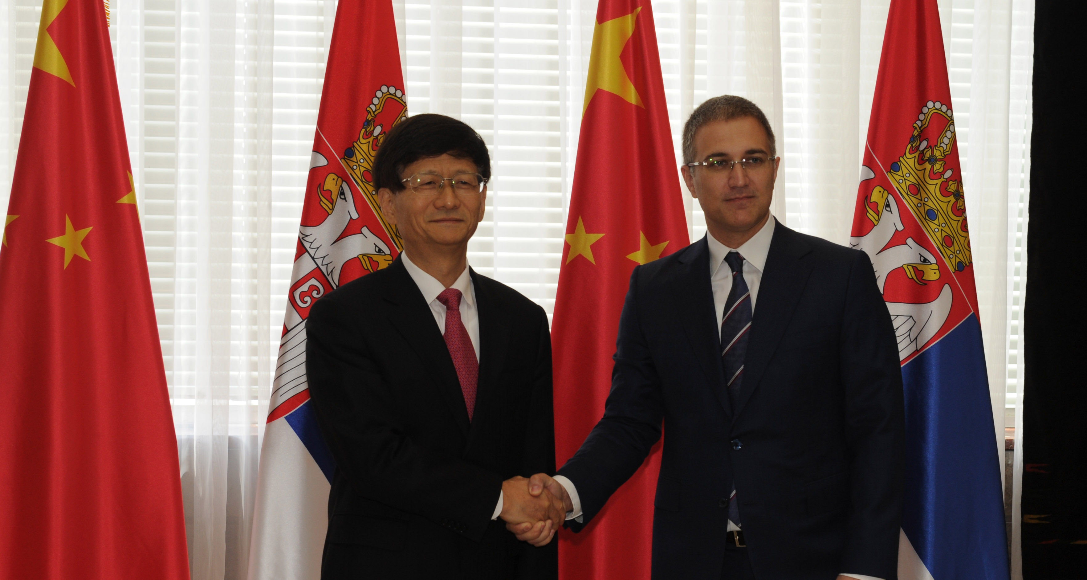 Stefanović i Đijendžu: Srbija i Kina produbiće saradnju u oblasti bezbednosti