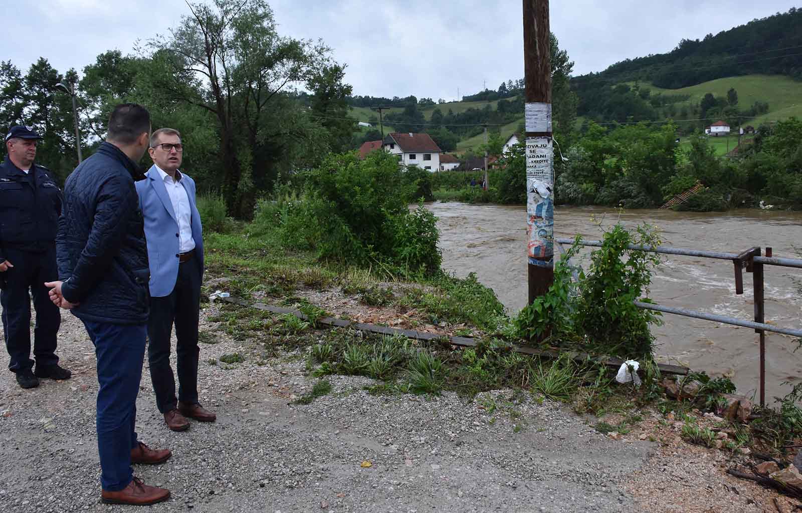 Ребић обишао општинe Лучани и Ариље где је проглашена ванредна ситуација због обилних падавина