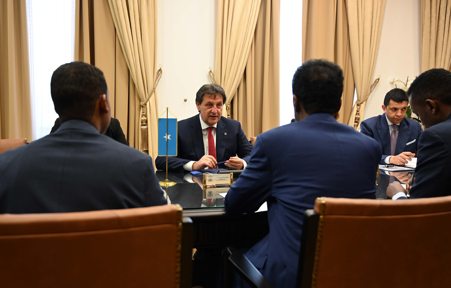 Ministri Gašić i Ali razgovarali o unapređenju saradnje Srbije i Somalije