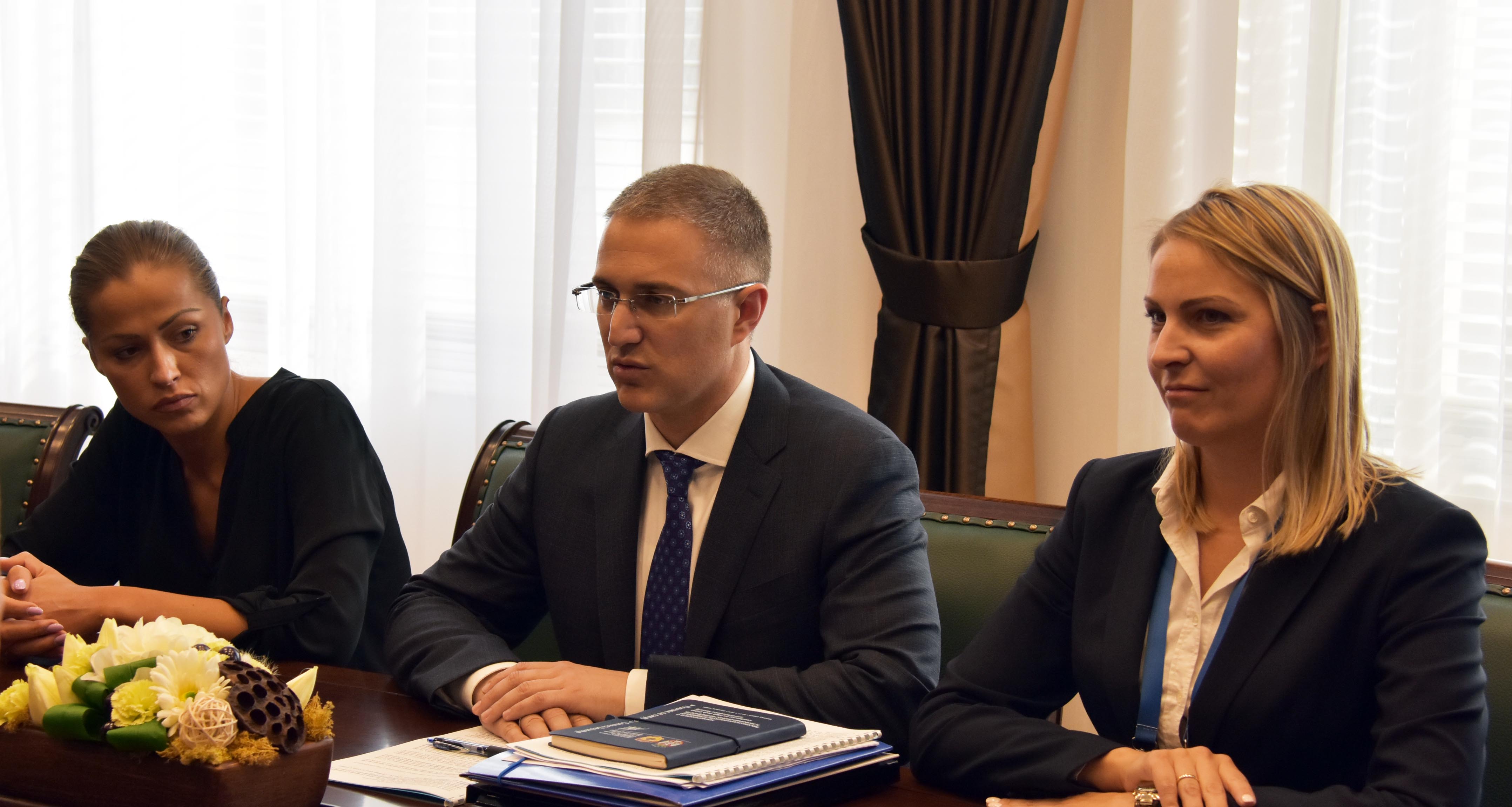 Stefanović i Spasovski o daljem unapređenju saradnje u oblasti borbe protiv organizovanog kriminala