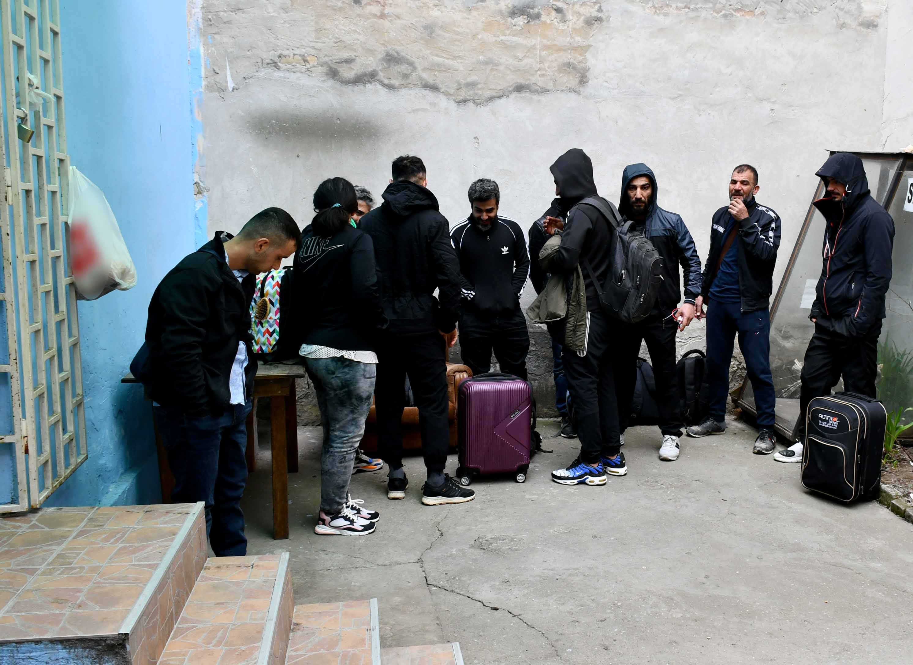 Policija pronašla 110 migranata i prevezla ih u prihvatne centre