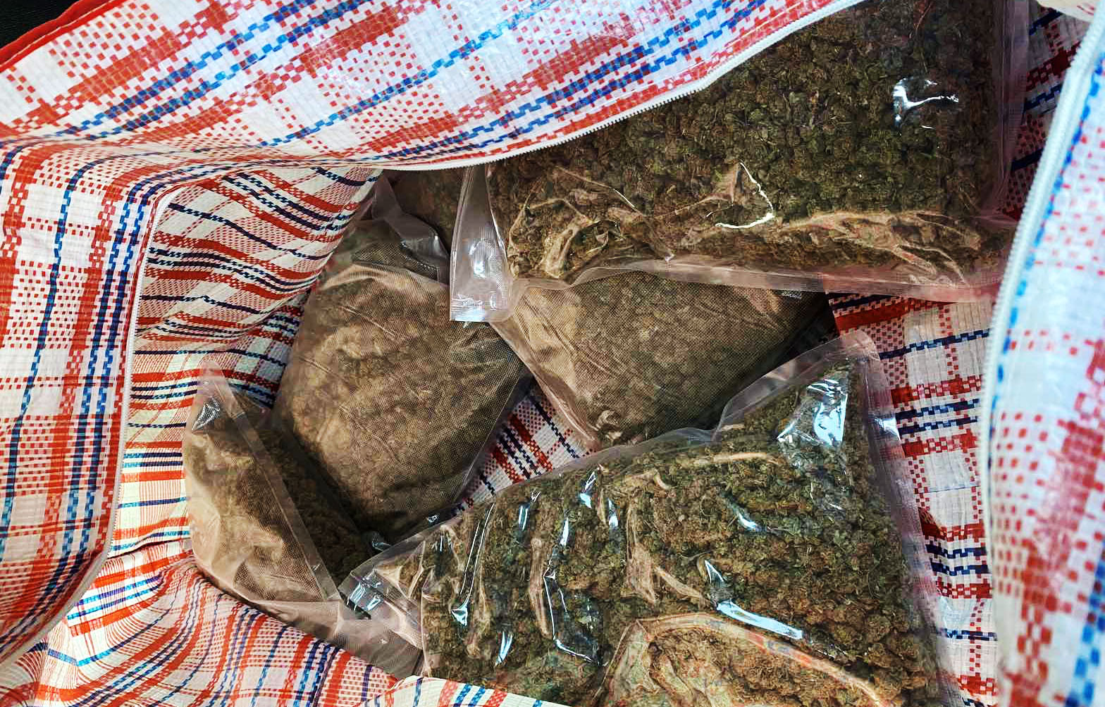 Zaplenjeno tri kilograma marihuane