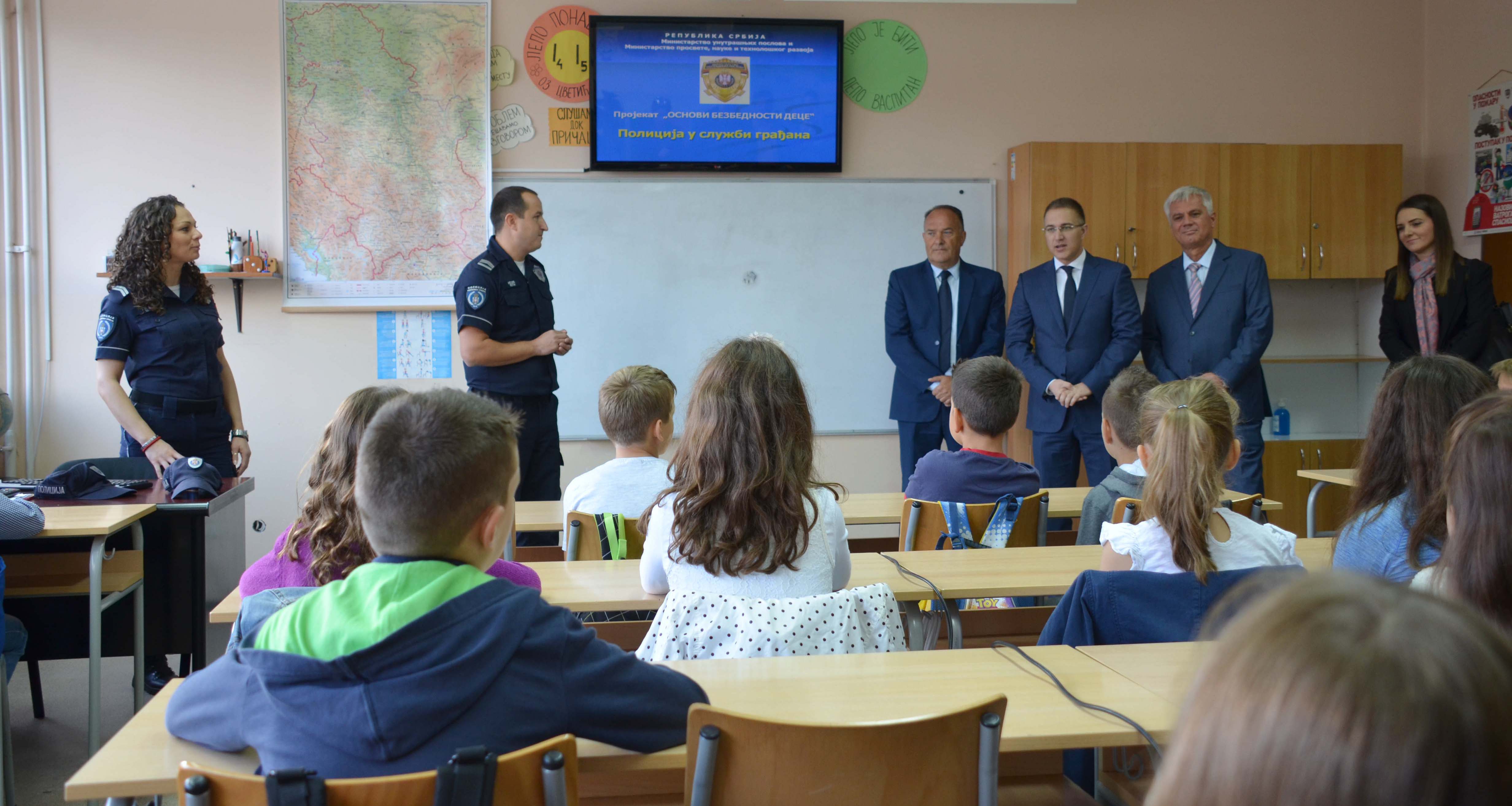 Стефановић: Полиција брине о безбедности деце