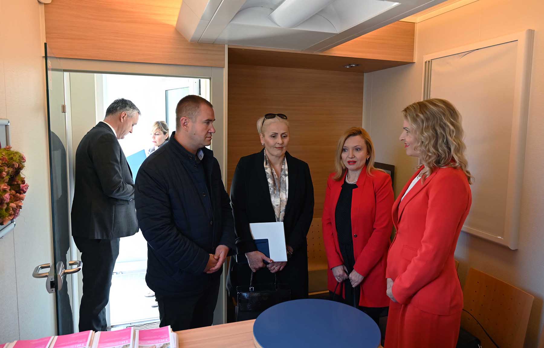 Katarina Tomašević pozvala žene zaposlene u Ministarstvu unutrašnjih poslova da obave preventivni mamografski pregled