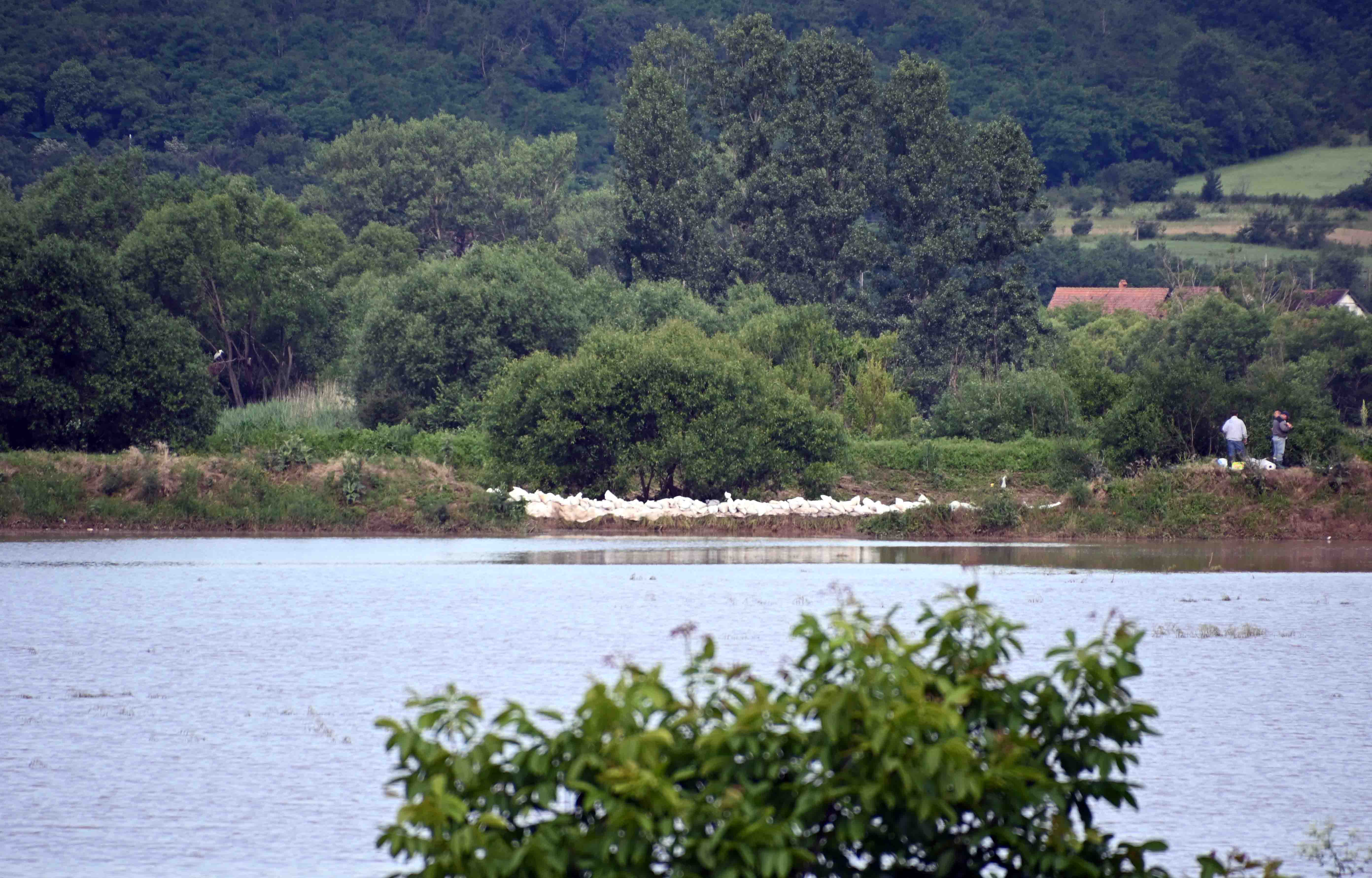  Ministar Gašić obišao poplavlјenu industrijsku zonu u Jagodini