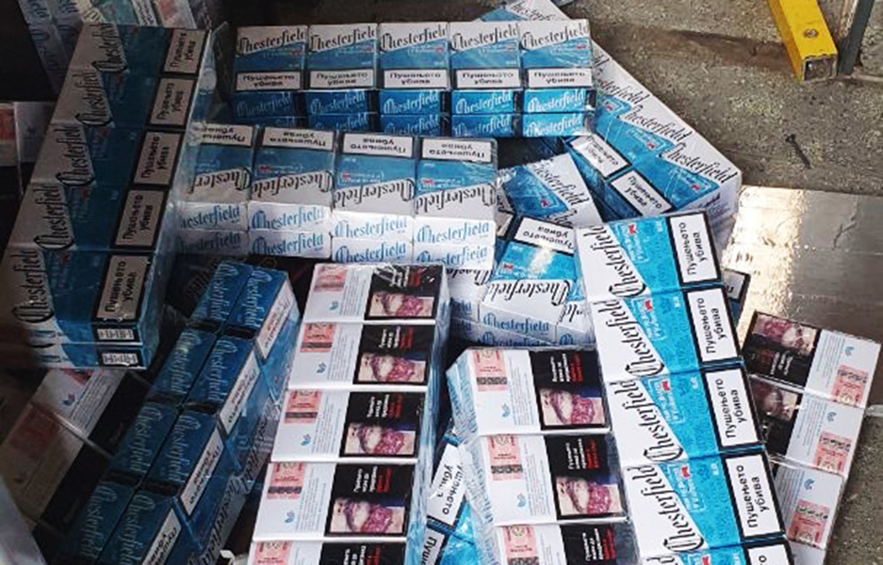 На ГП Хоргош у аутобусу пронађено 8.250 паклица цигарета
