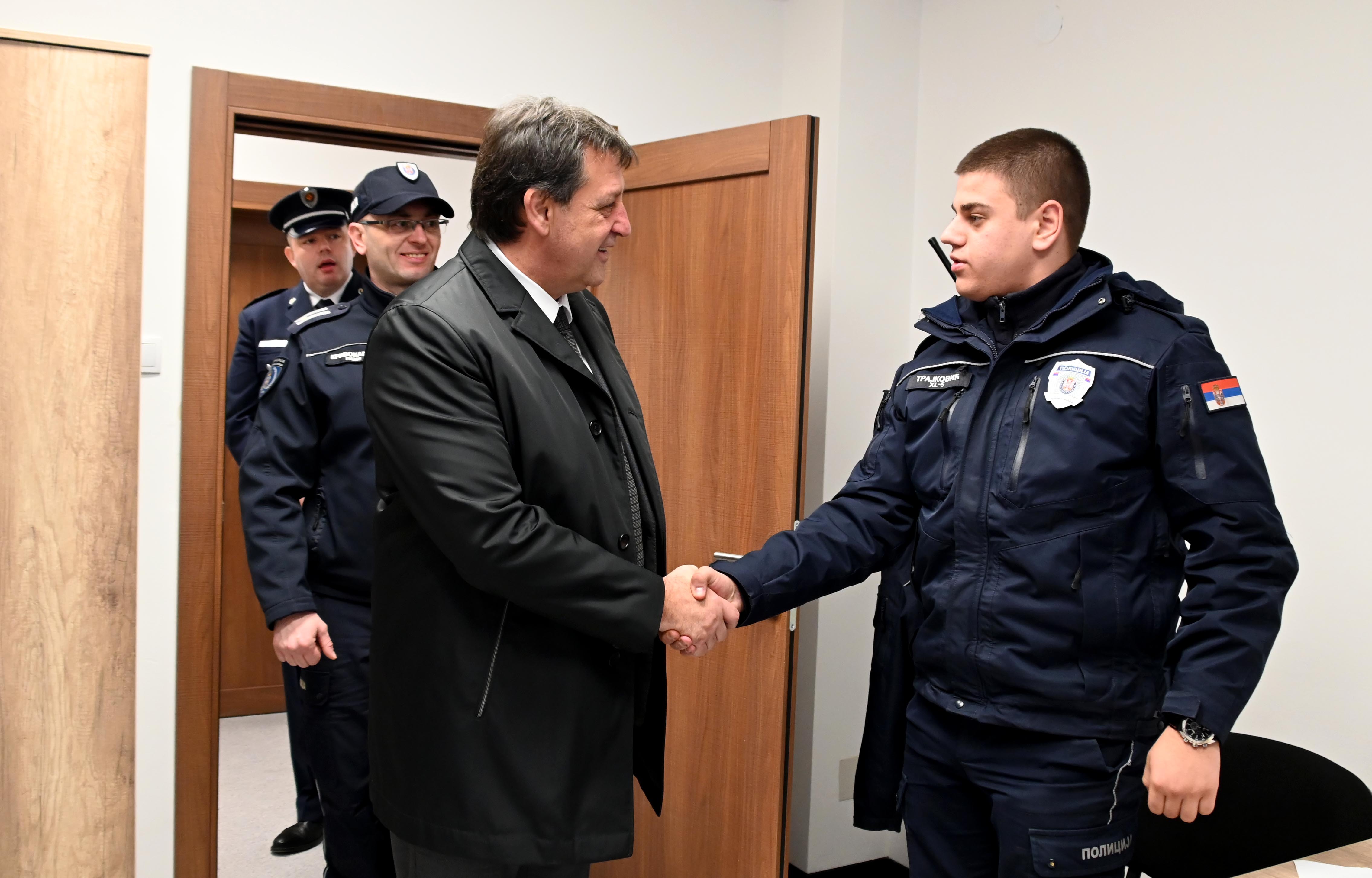 Ministar unutrašnjih poslova Bratislav Gašić obišao kompletno renoviran objekat Policijske ispostave u Subotici