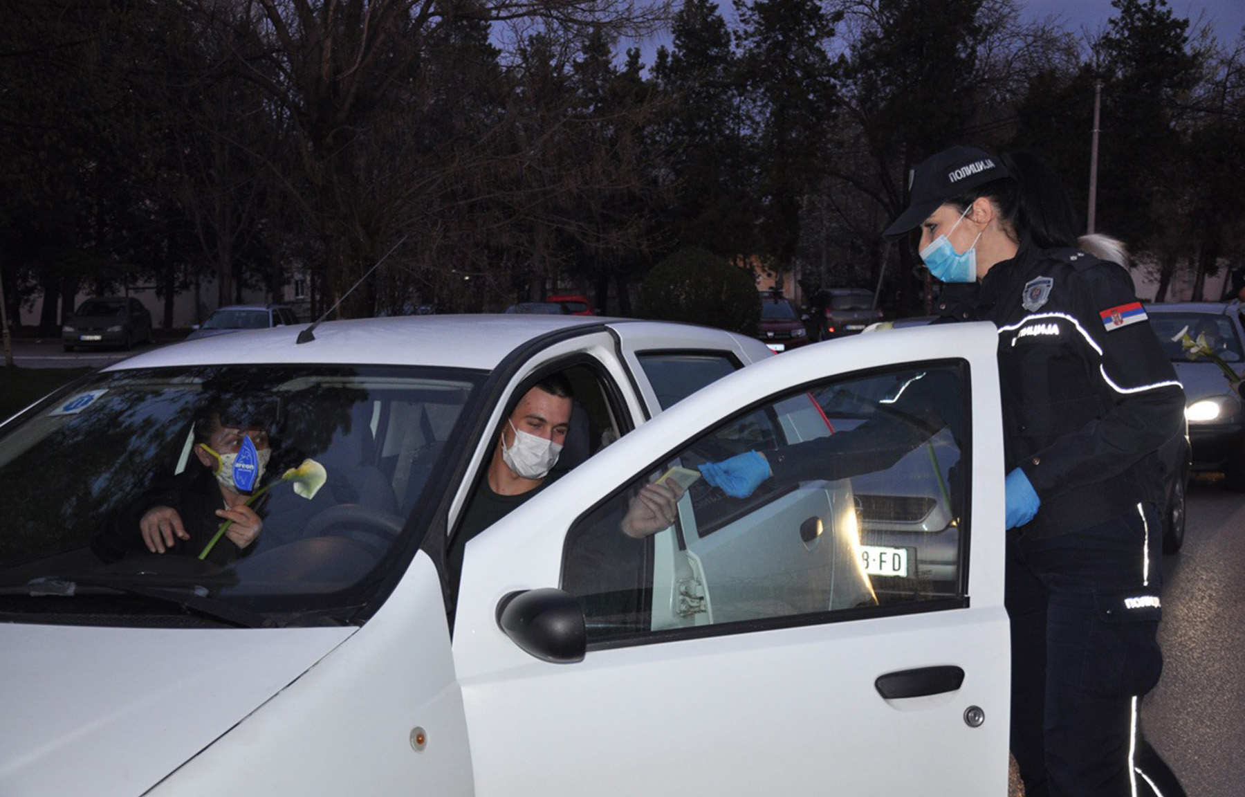 Крагујевачка полиција исказала захвалност здравственим радницима