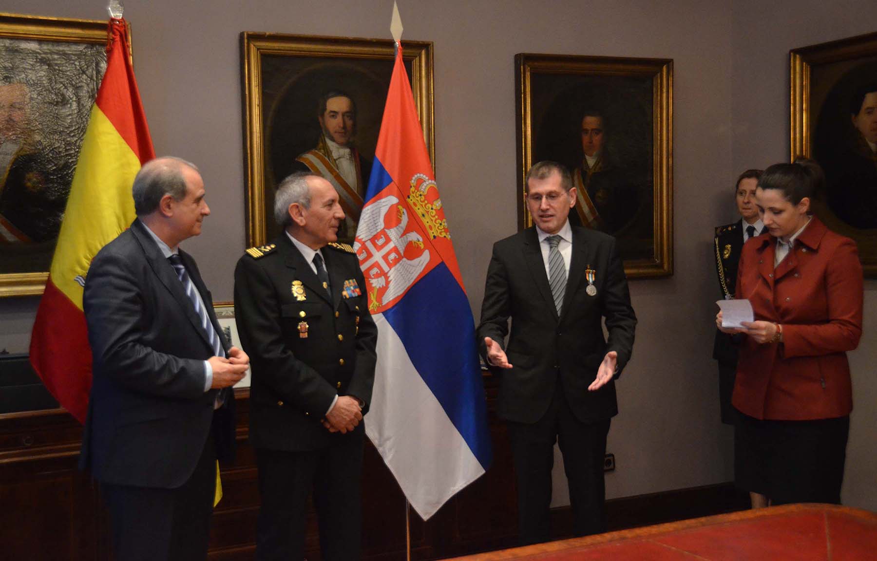 Владимиру Ребићу у Мадриду уручена Медаља са сребрним обележјем Националне шпанске полиције