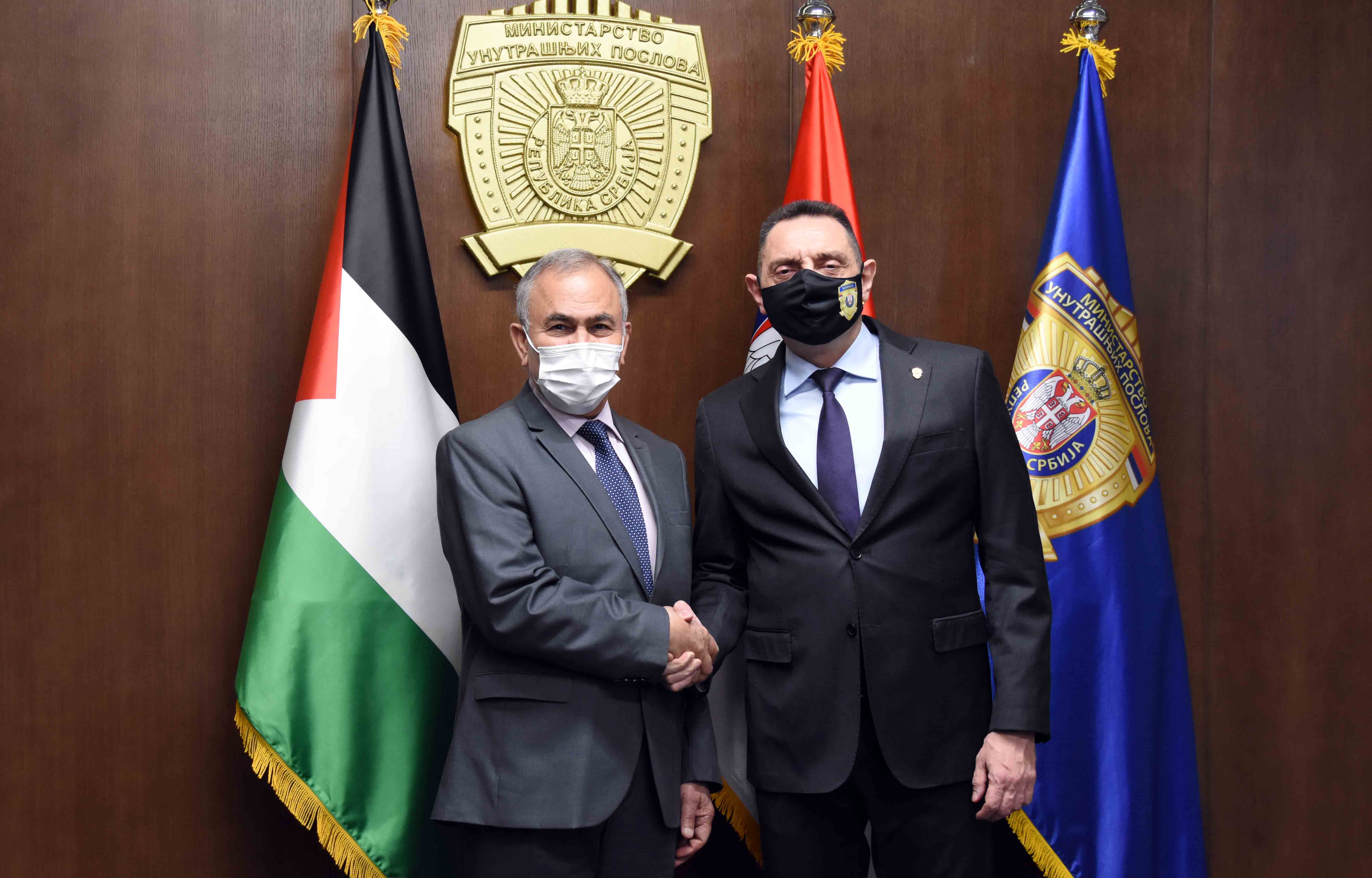 Министар Вулин и амбасадор Набхан о наставку сарадње