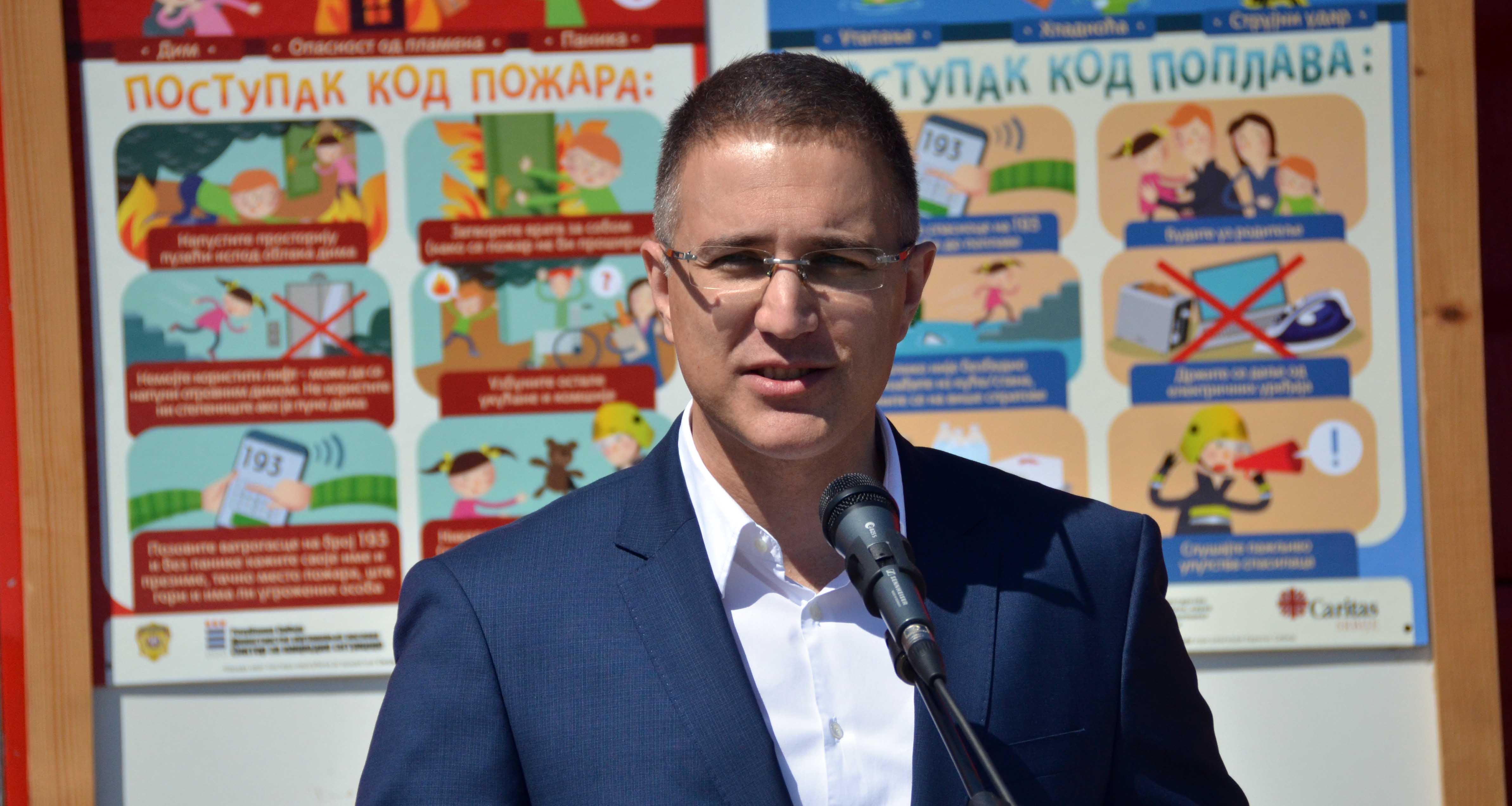 Stefanović: Cilj ministarstva da edukuje decu o postupanju u slučaju elementarnih nepogoda