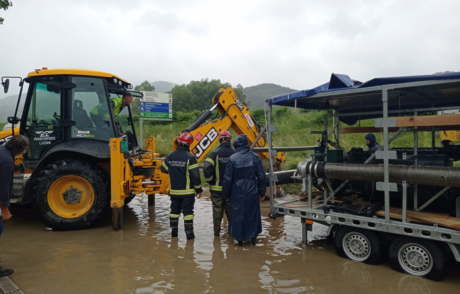 На територији Републике Србије тренутно на снази 42 ванредне ситуације због обилних падавина које су поплавила многа подручја