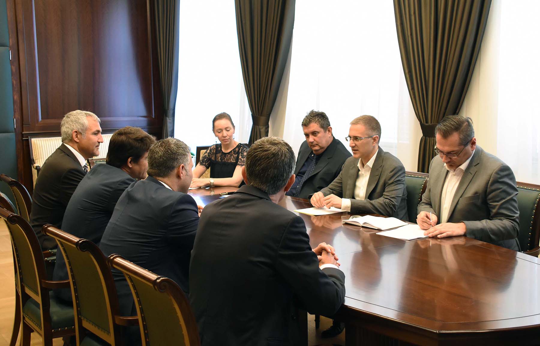 Стефановић и Санчез Лопес разговарали о унапређењу сарадње МУП-а са компанијом „Ербас“ 