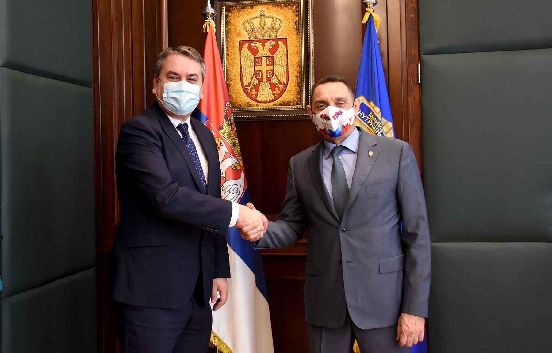 Министар Вулин и директор Сикимић о унапређењу сарадње у борби против корупције