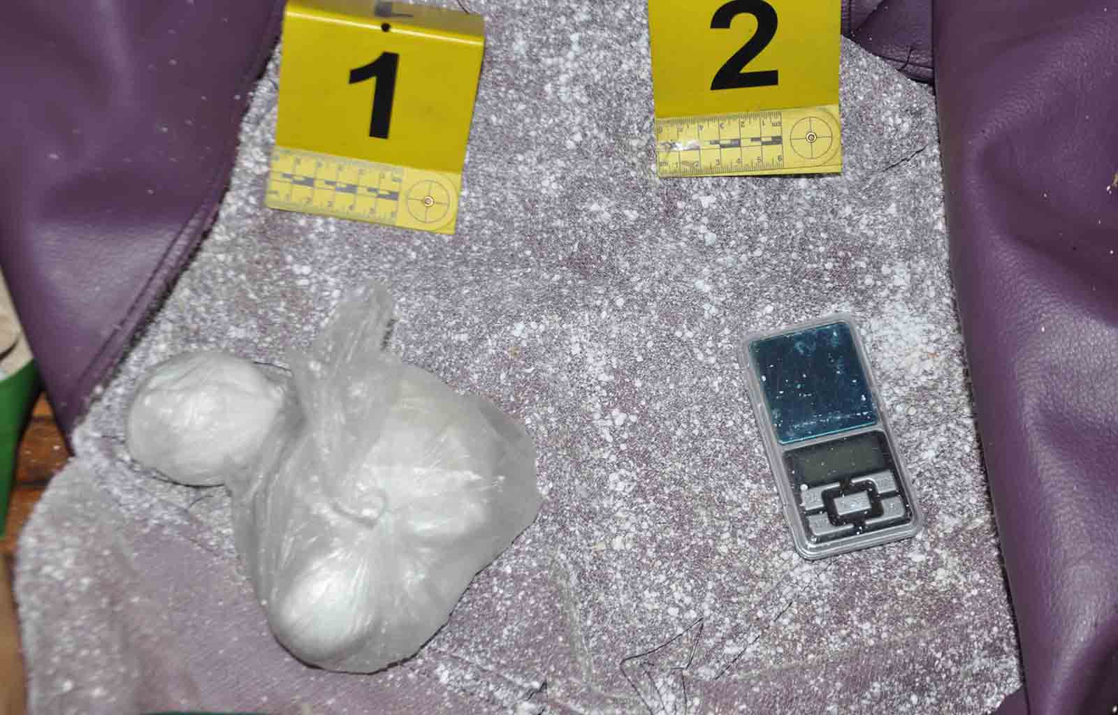 Policija zaplenila oko 1,8 kilograma marihuane, više od 1,5 kilograma amfetamina i uhapsila pet osoba