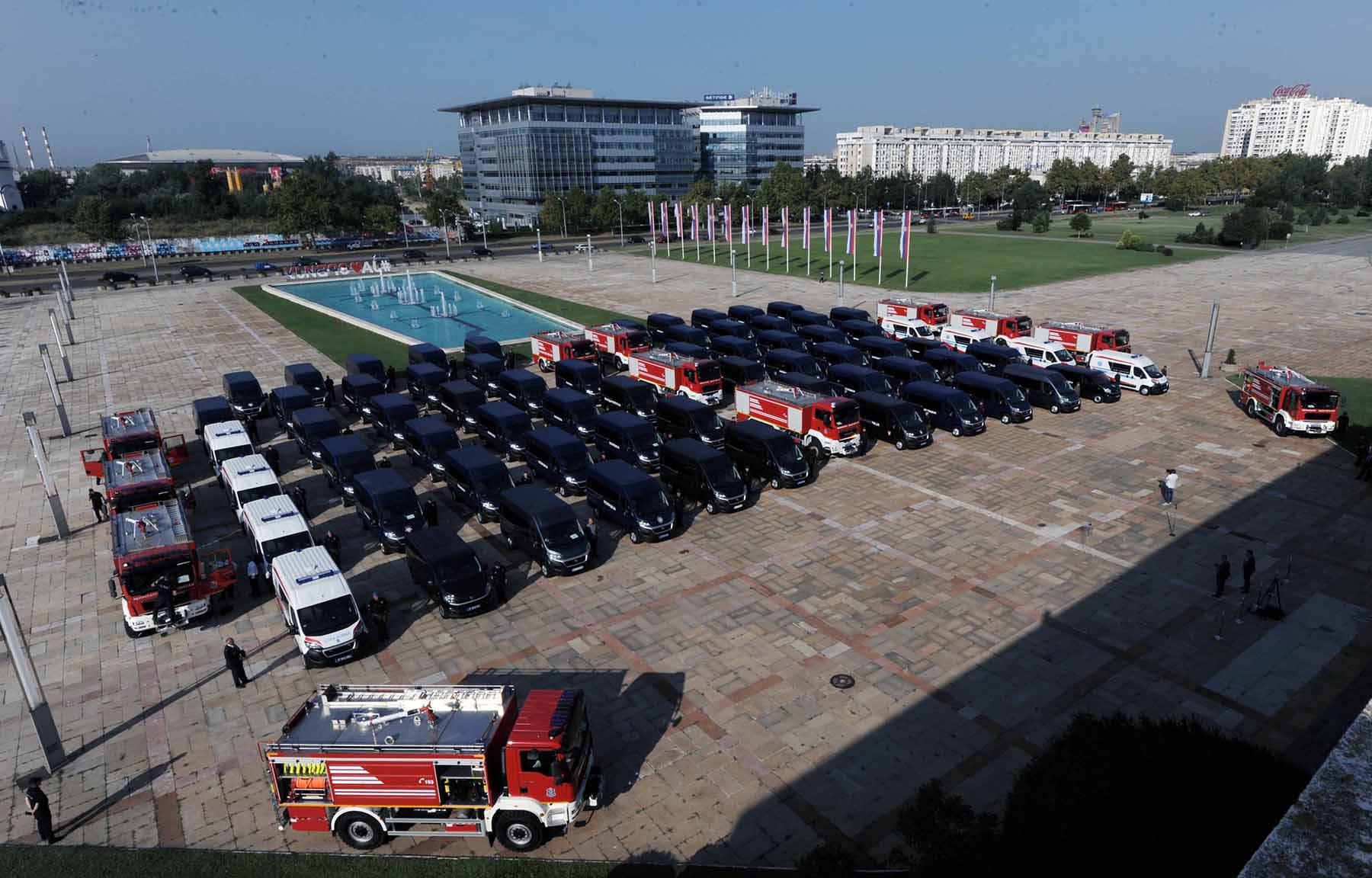Stefanović: Zahvalјujući odgovornoj ekonomskoj politici države nastavlјamo sa intenzivnim opremanjem policajaca i vatrogasaca