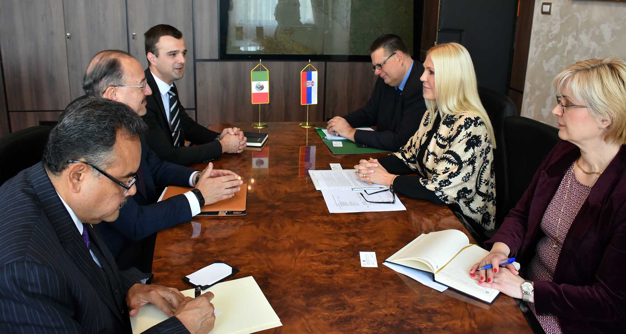 Popović Ivković u razgovoru sa ambasadorima Meksika, Grčke i apostolskim nuncijem Svete Stolice