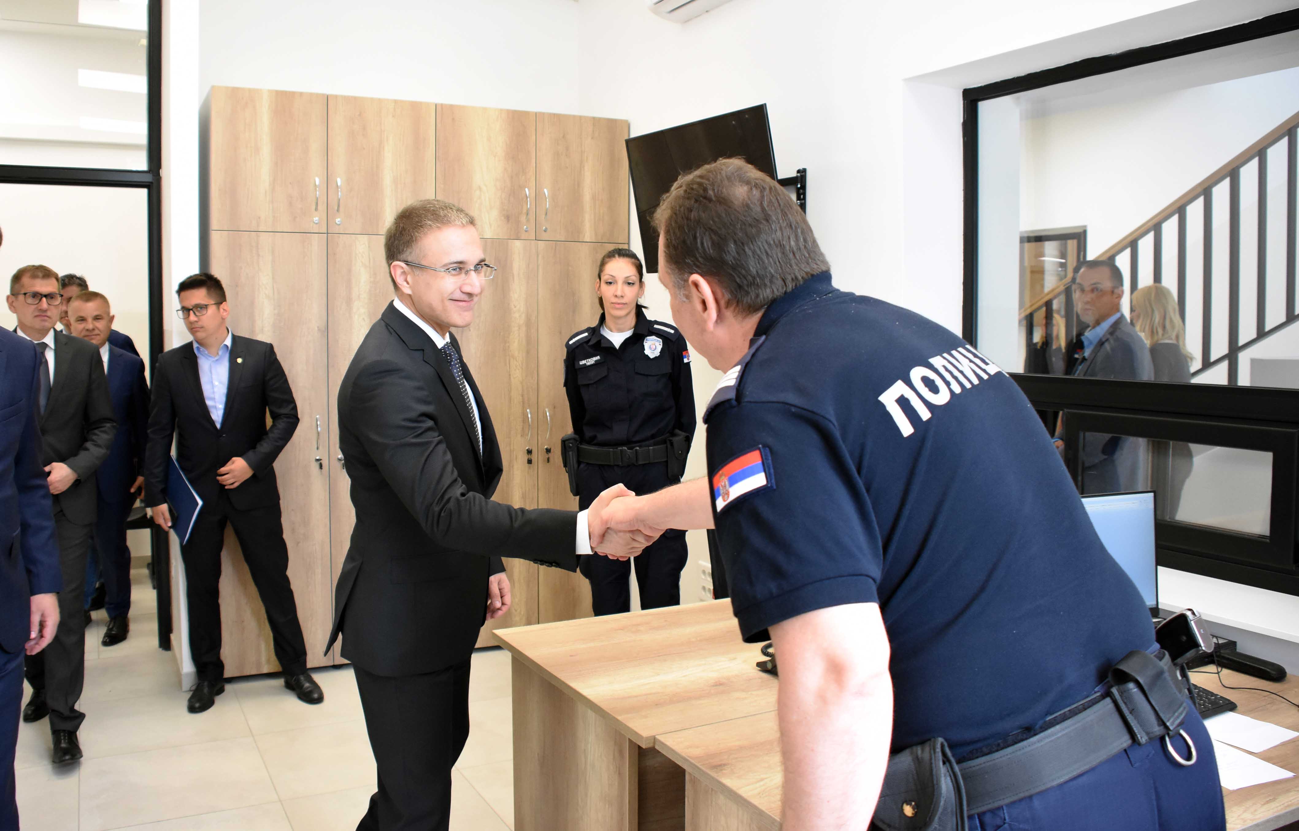 Stefanović: Investicije u policijske stanice znače bolјe uslove za rad naših lјudi, ali i za građane koji u njima ostvaruju svoja prava