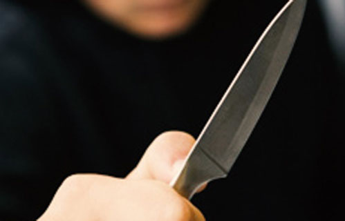 Младић повређен ножем у близини једне средње школе у Железнику
