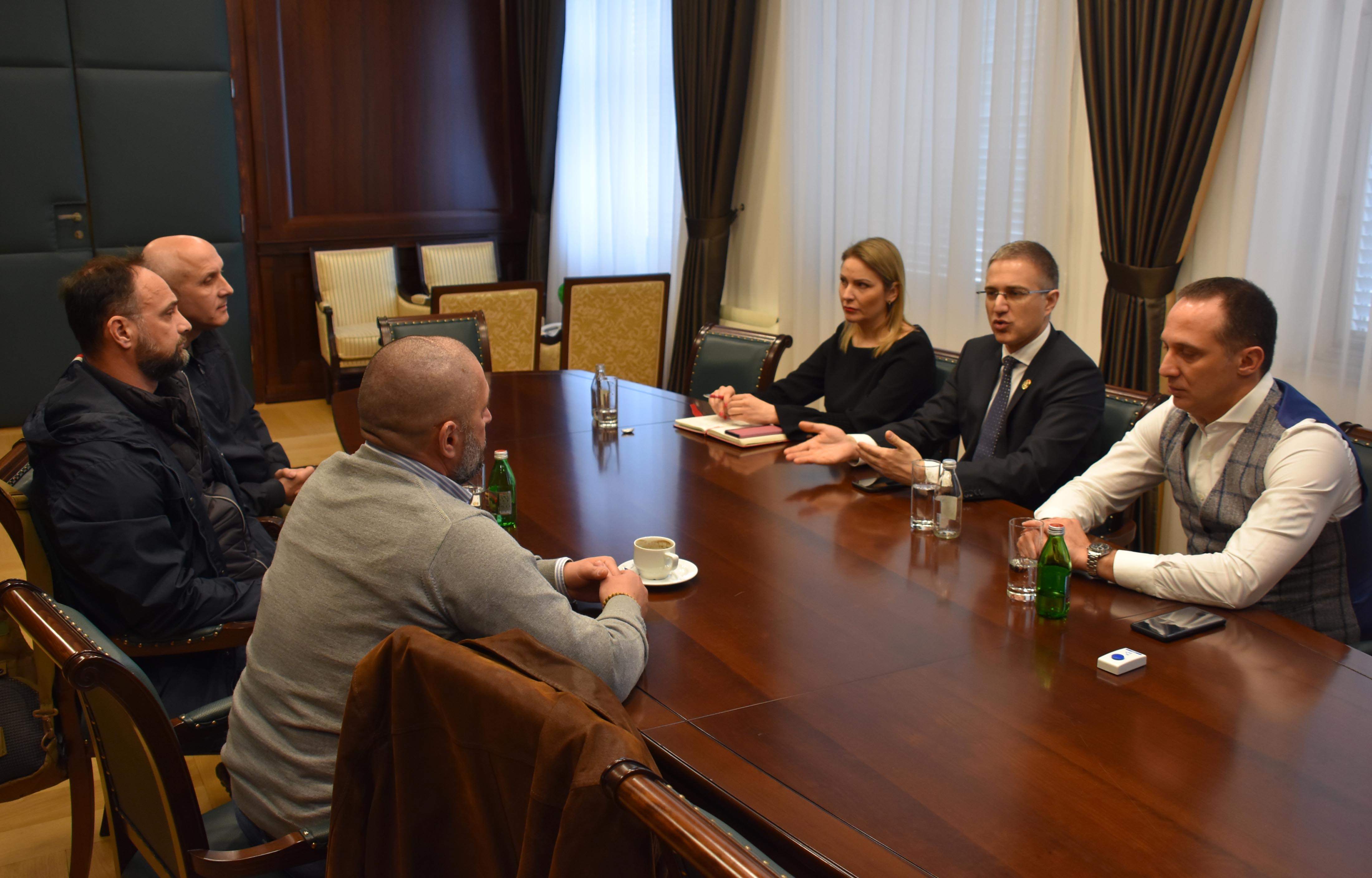 Ministar Stefanović razgovarao sa predstavnicima Asocijacije veterana