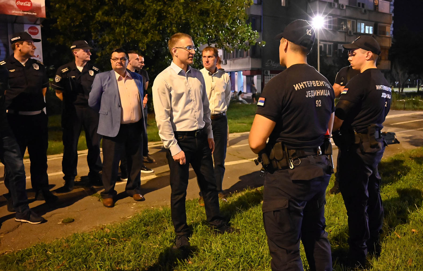 Министар Стефановић обишао ноћас патроле саобраћајне полиције и Интервентне јединице 92 на редовним задацима