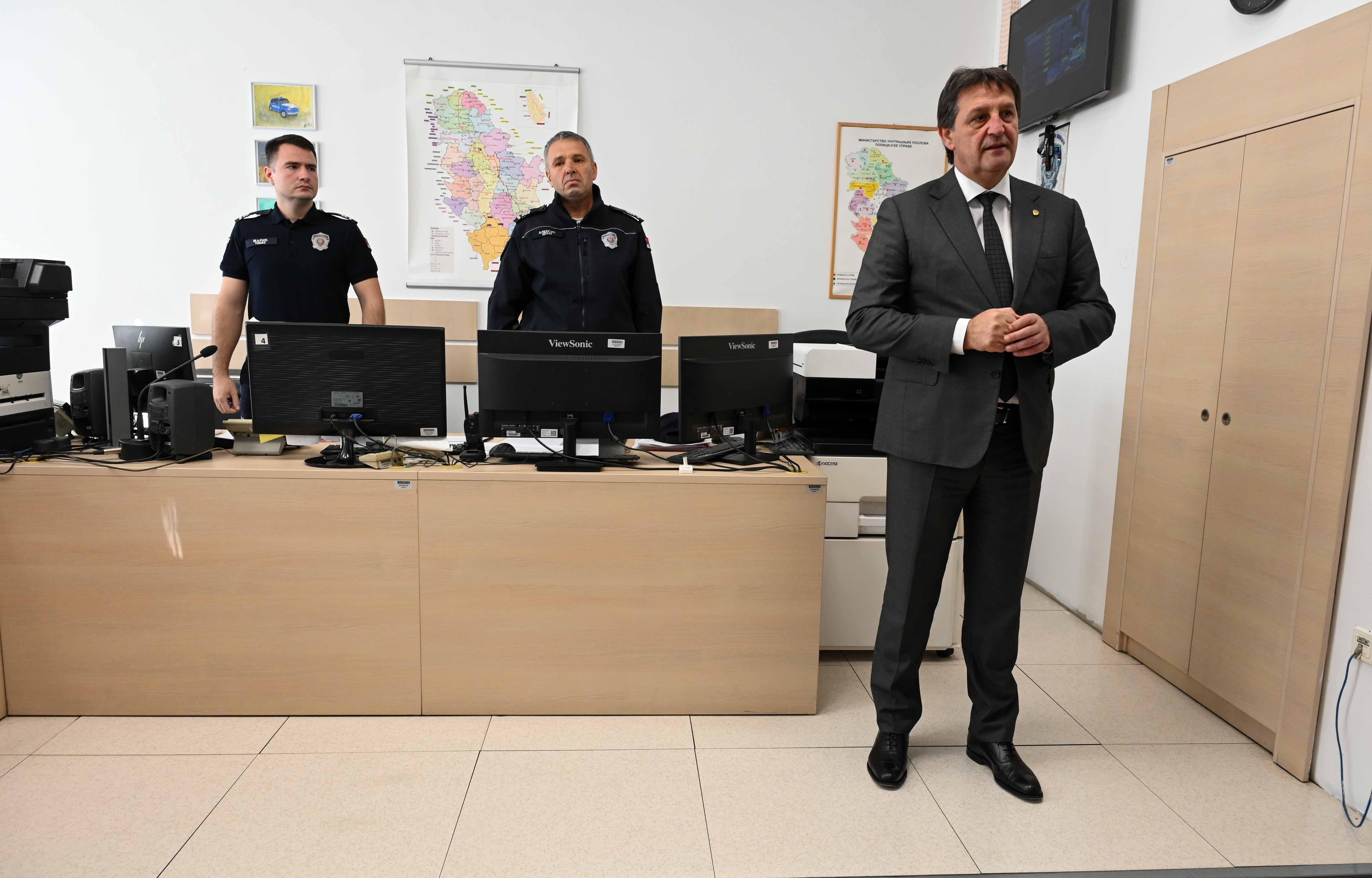 Ministar unutrašnjih poslova Bratislav Gašić obišao pripadnike Jedinice za obezbeđenje određenih ličnosti i objekata