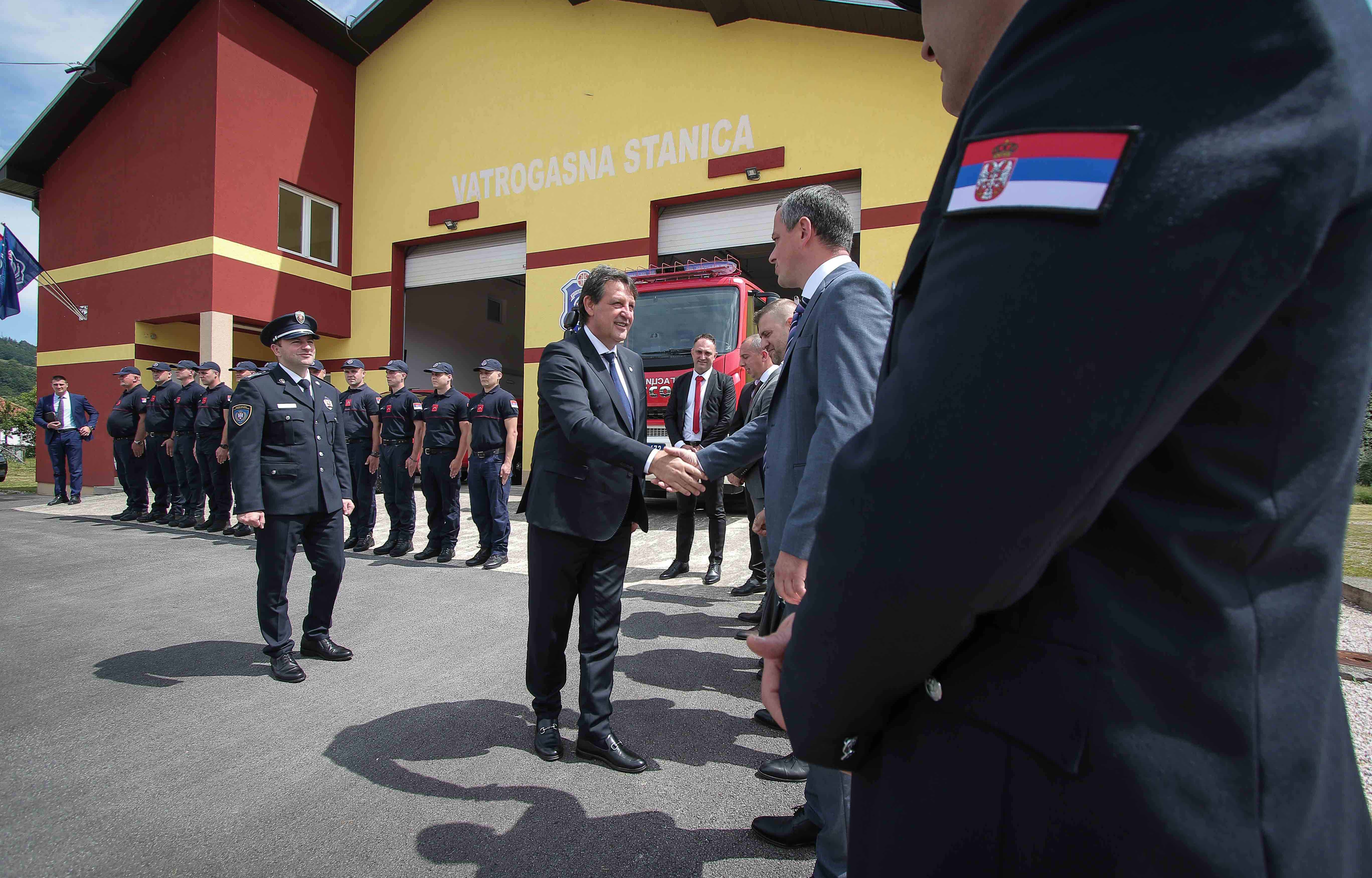 Министар унутрашњих послова Братислав Гашић отворио у Бродареву новоизграђени објекат Ватрогасно-спасилачког одељења