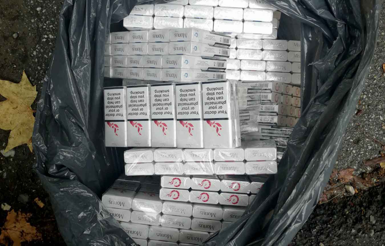 Policija u automobilu pronašla 1000 paklica cigareta