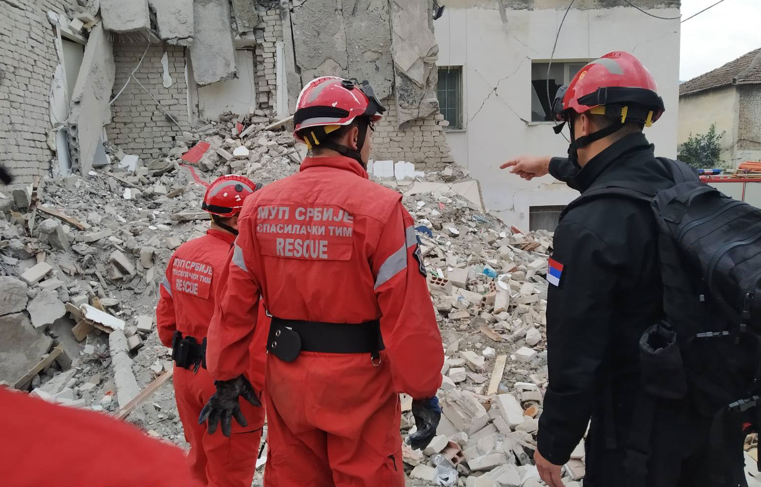 Srpski vatrogasci-spasioci angažovani na pretrazi terena i spasavanju ugroženog stanovništva u Albaniji