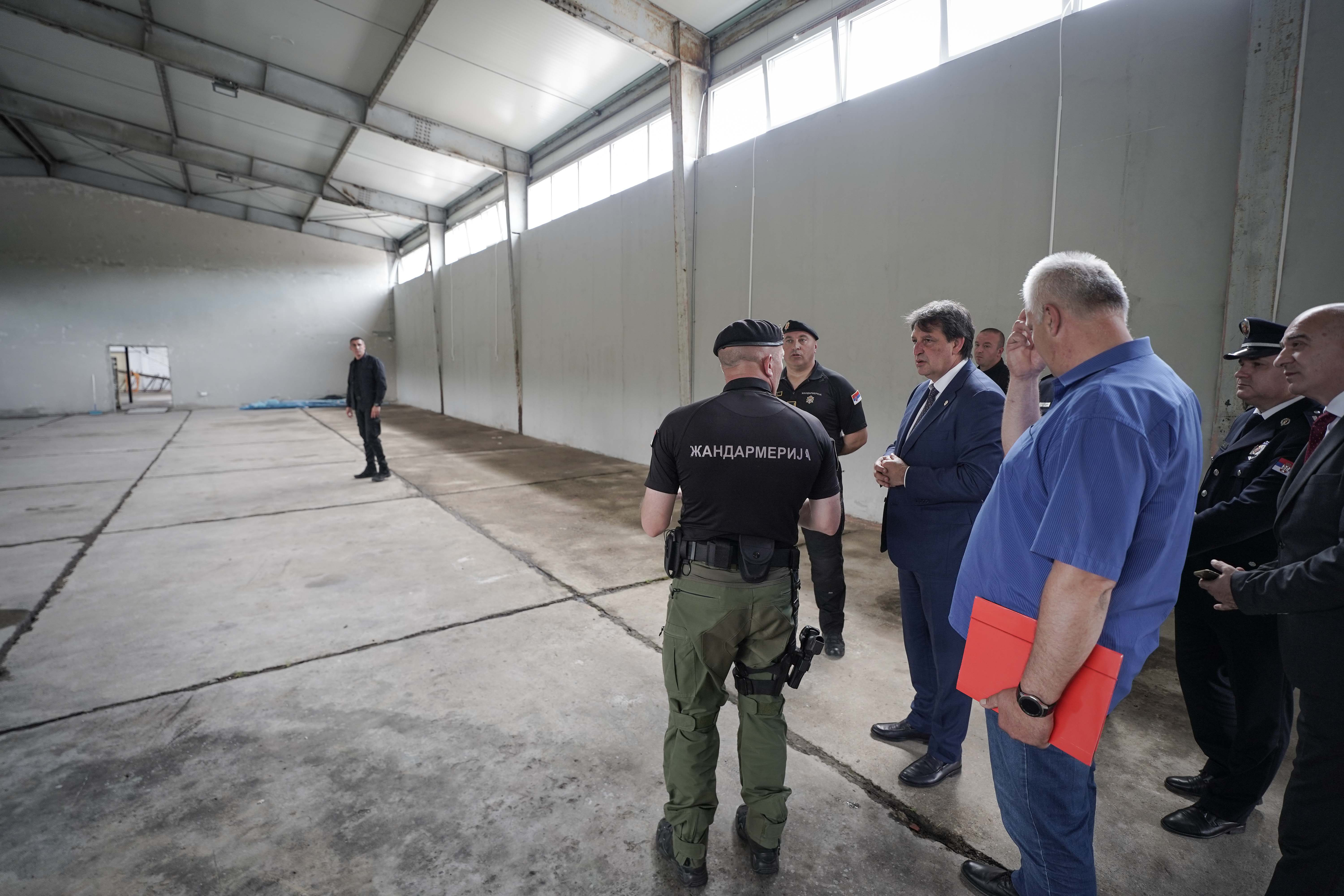 Ministar unutrašnjih poslova Bratislav Gašić posetio niški Odred Žandarmerije u Aleksincu