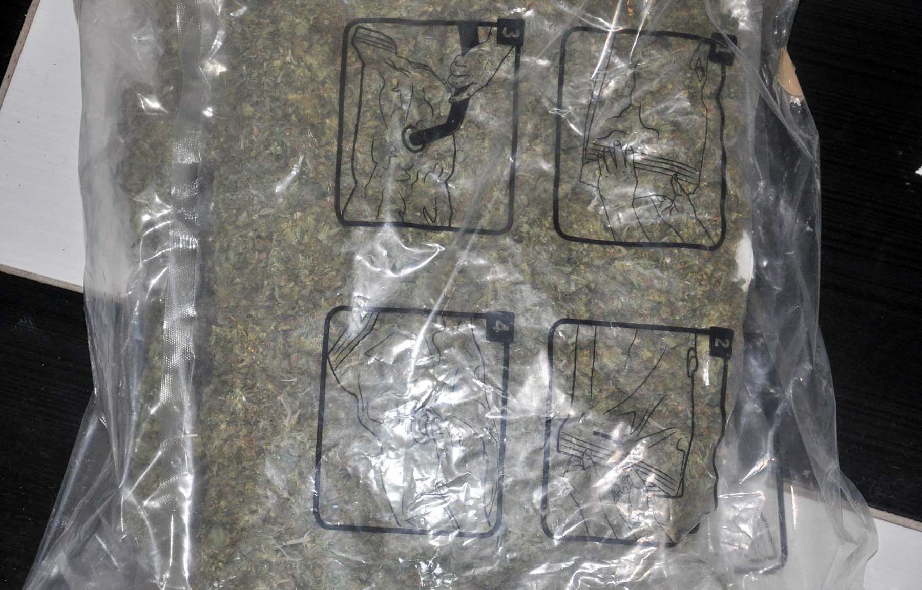 Zaplenjeno više od kilogram marihuane i uhapšeni osumnjičeni za uzgoj